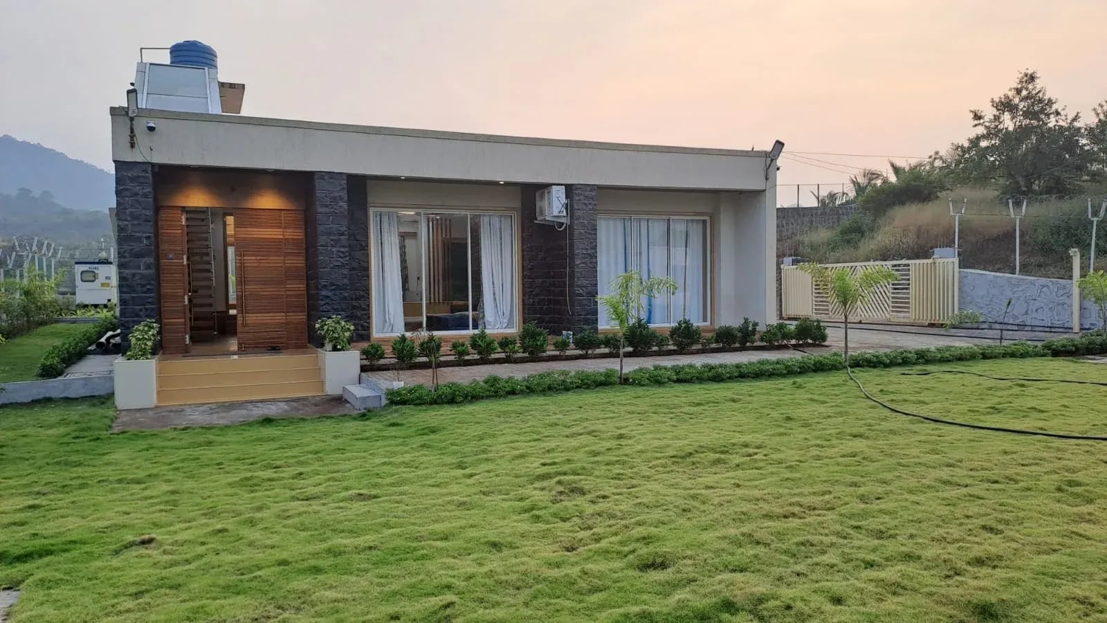 Main of Farmhouse at Gadeshwar